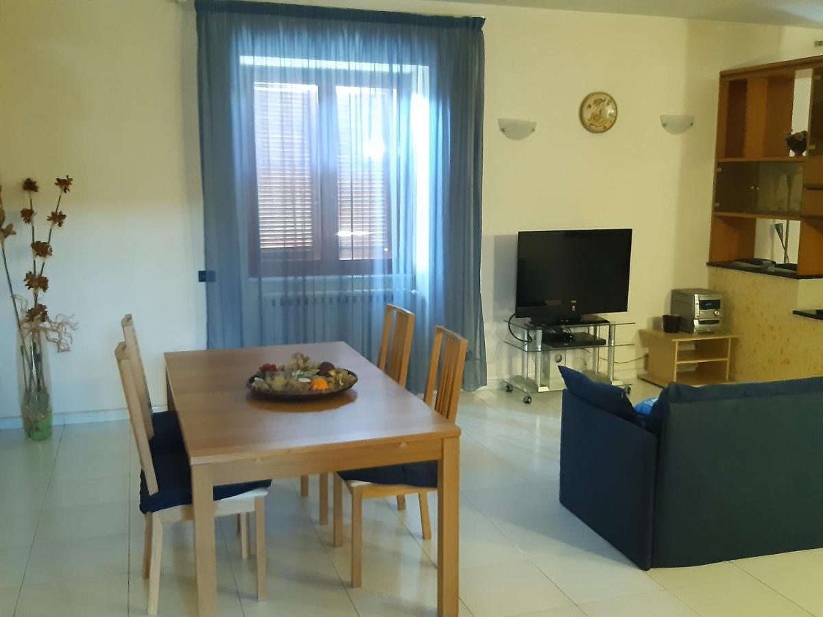 Residenza Caserta Sud - Appartamento Con Giardino מראה חיצוני תמונה